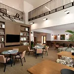 Chic 1 Bed Apt On Mckinney Ave