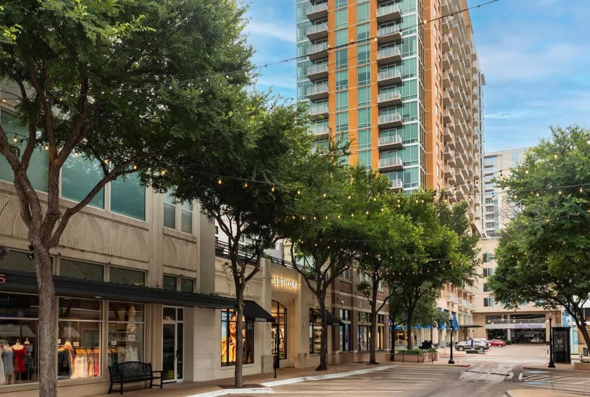 Chic 1 Bed On Mckinney Ave Apartment Dallas