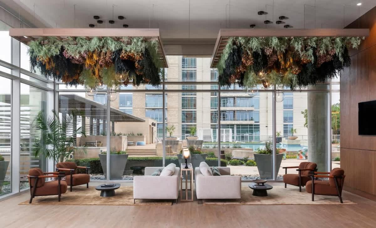 Chic 1 Bed On Mckinney Ave