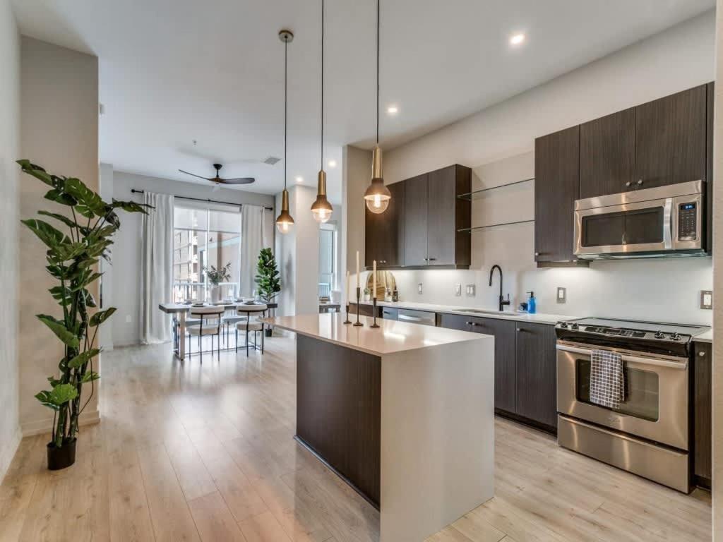 Chic 1 Bed On Mckinney Ave *